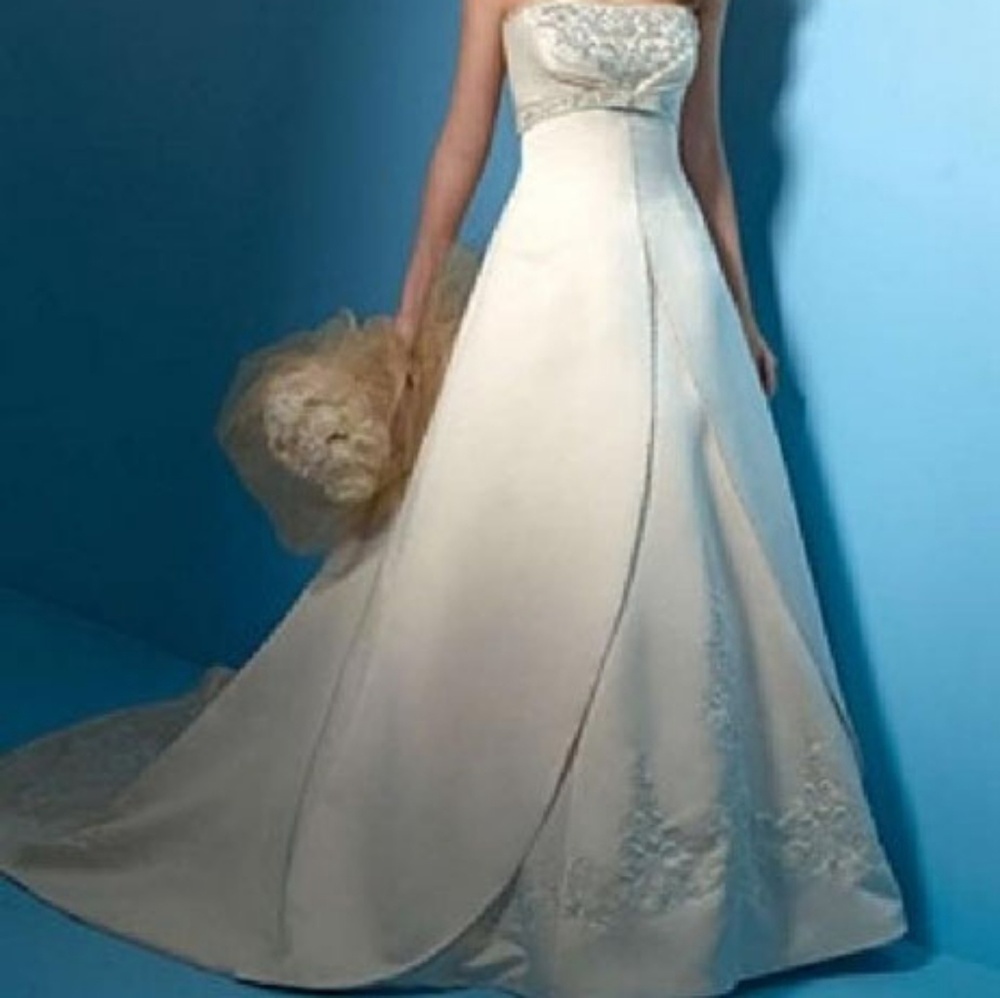 Alfred Angelo Wedding Dress